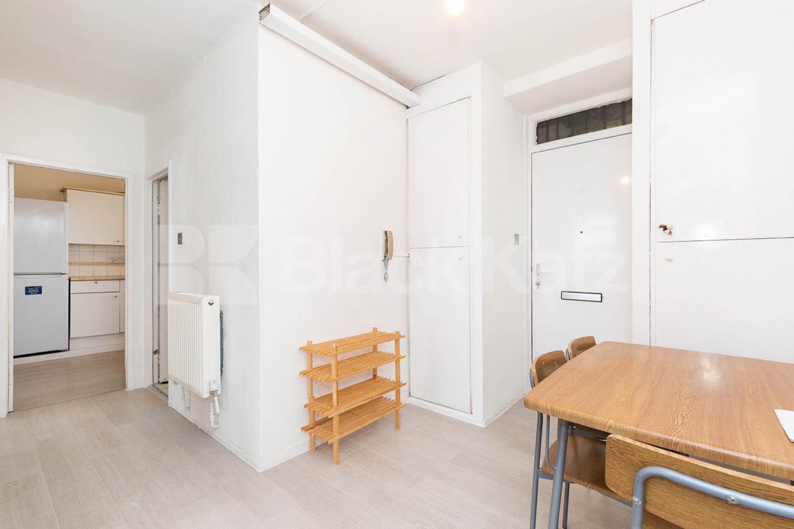 3 double bedroom apartment with balcony and inclusive of heating and hot water Collier Street, Angel / Kings Cross